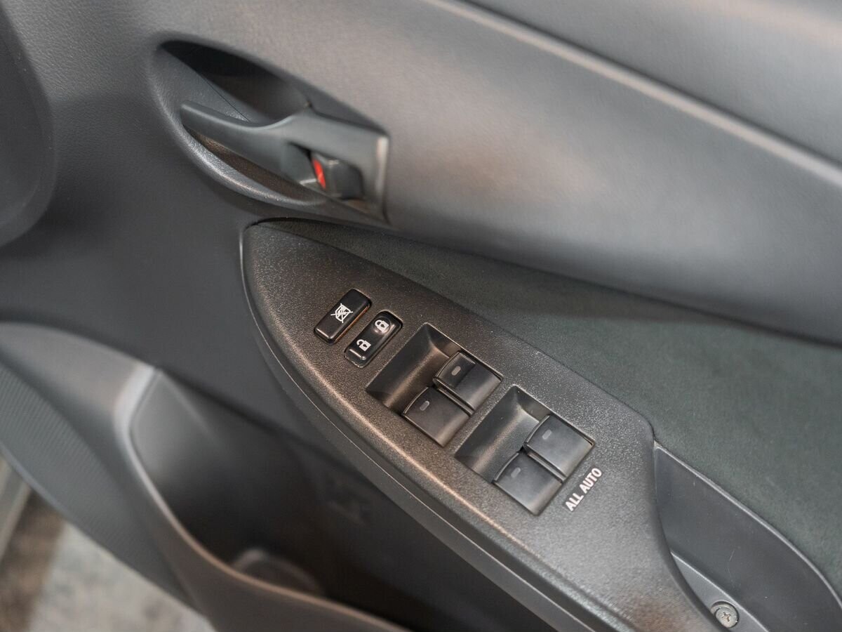 Toyota Corolla Fielder 2010 - фото автомобиля