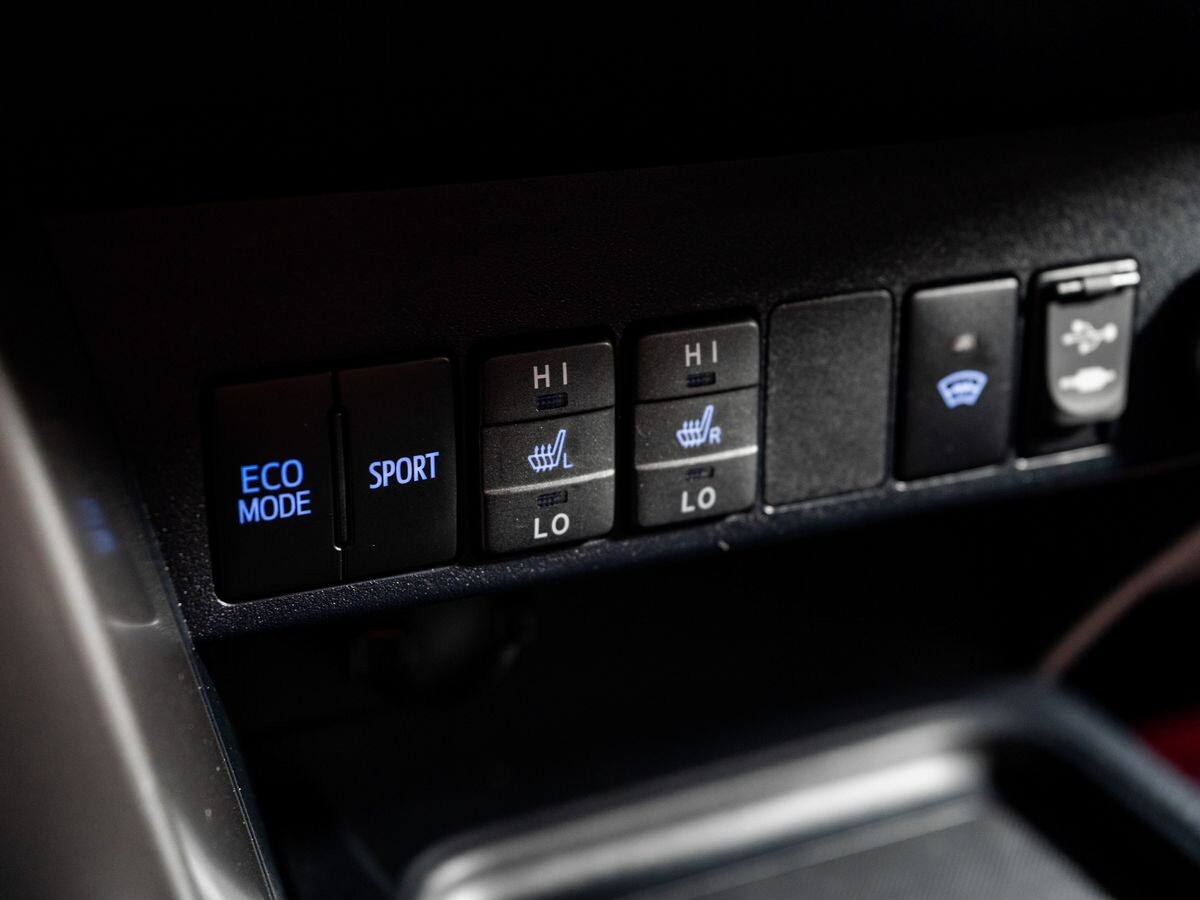 Toyota RAV4 2016 - фото автомобиля