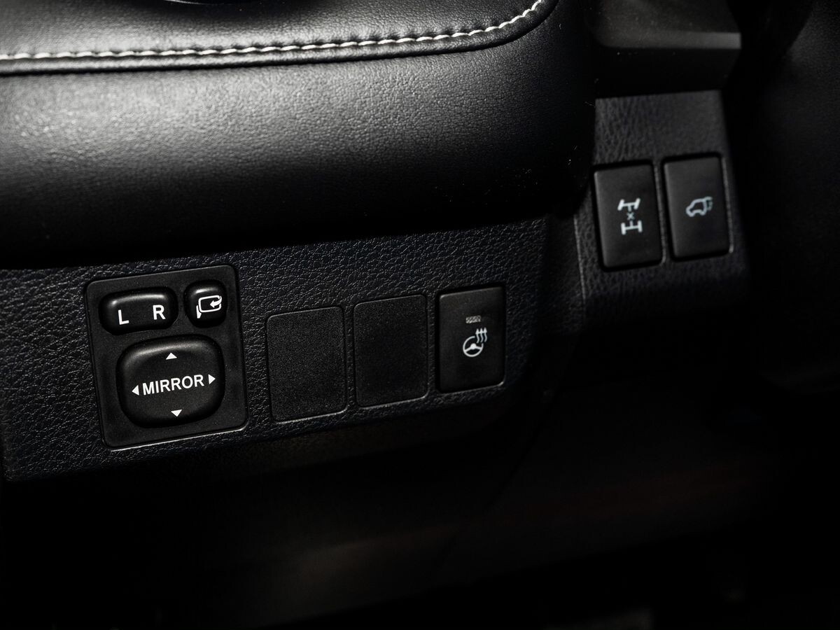 Toyota RAV4 2016 - фото автомобиля