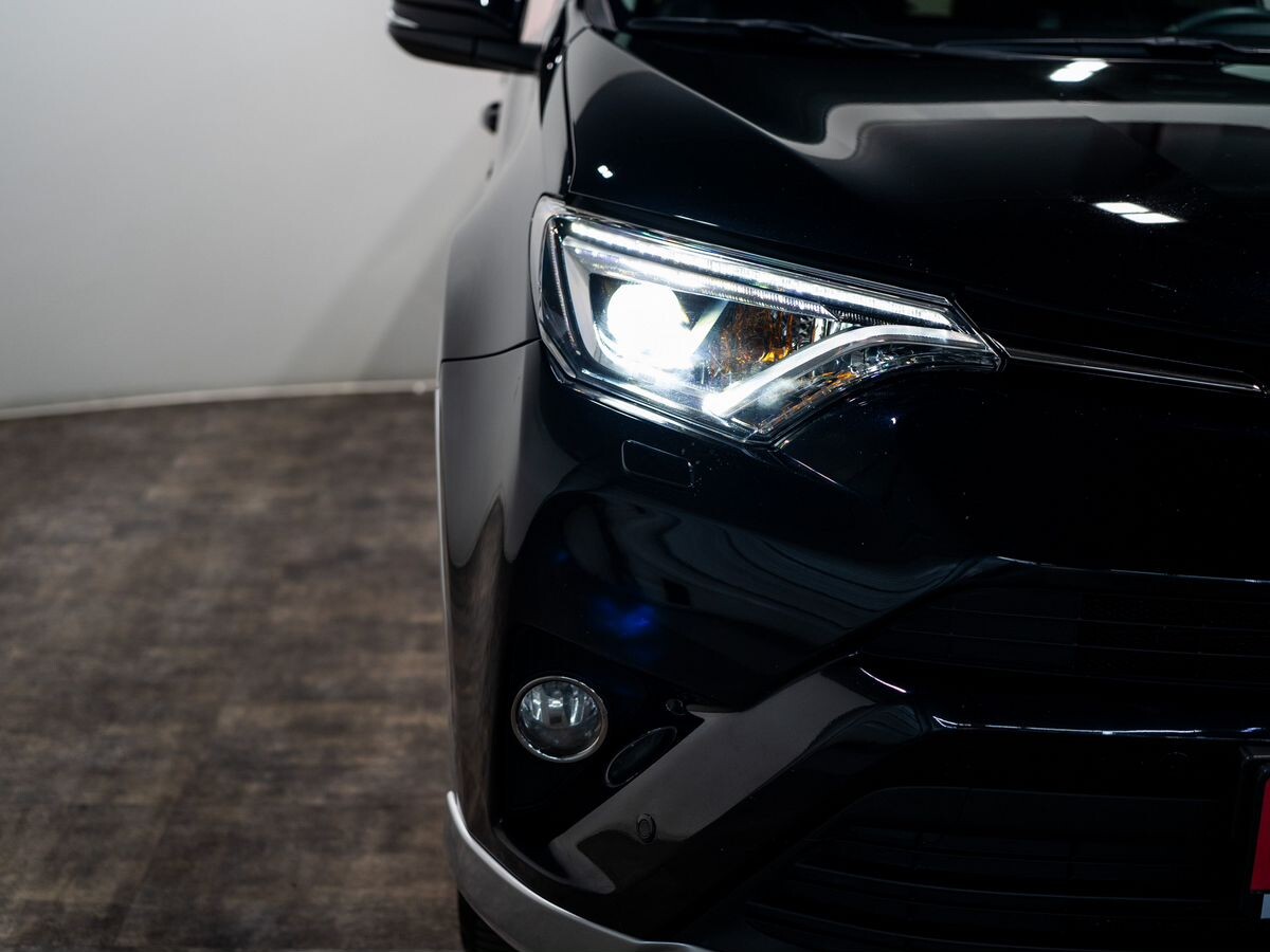 Toyota RAV4 2016 - фото автомобиля