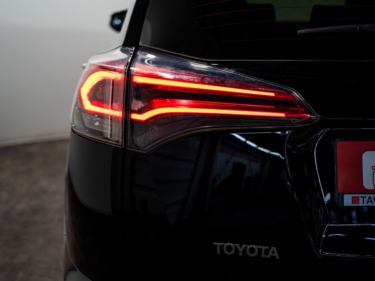 Toyota RAV4 2016 - фото автомобиля