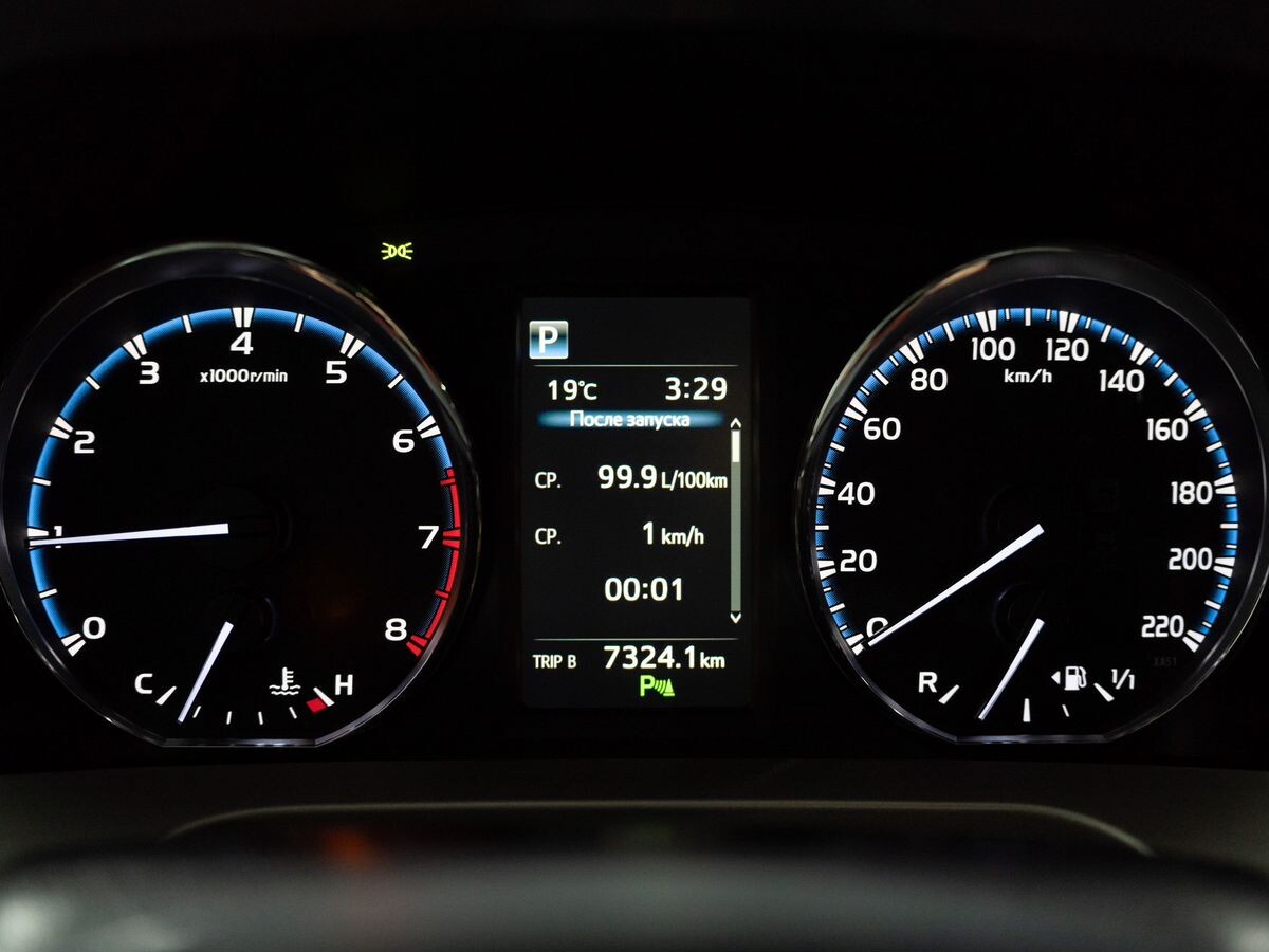 Toyota RAV4 2016 - фото автомобиля