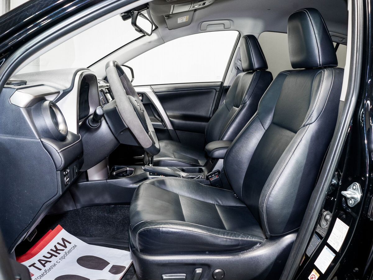 Toyota RAV4 2016 - фото автомобиля