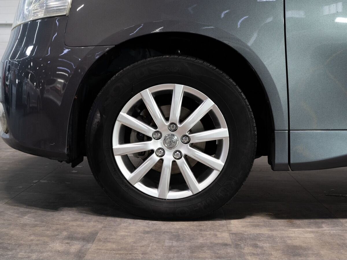 Toyota Noah 2009 - фото автомобиля