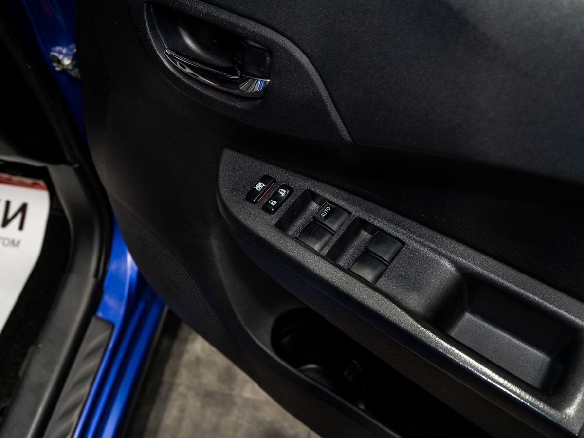 Toyota Ractis 2014 - фото автомобиля