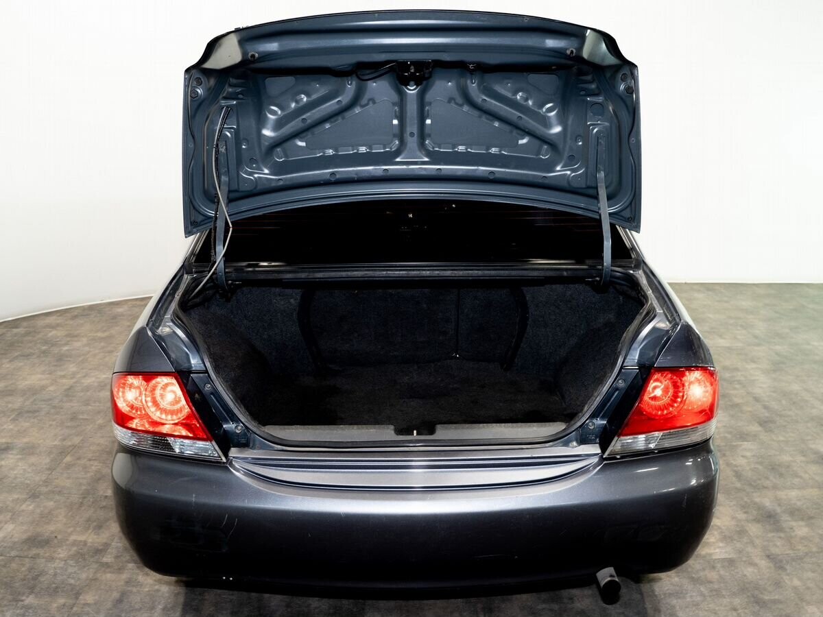 Mitsubishi Lancer 2004 - фото автомобиля