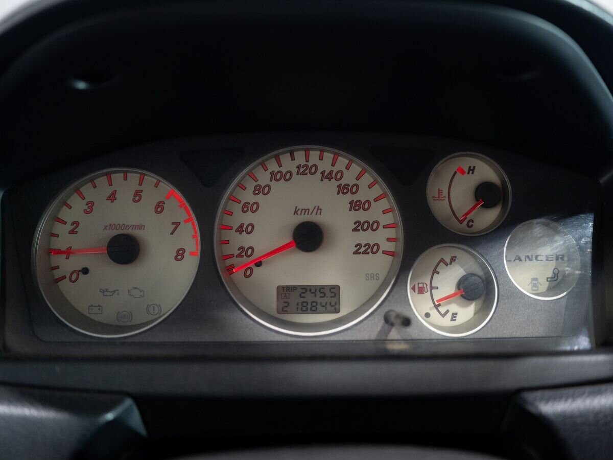 Mitsubishi Lancer 2004 - фото автомобиля