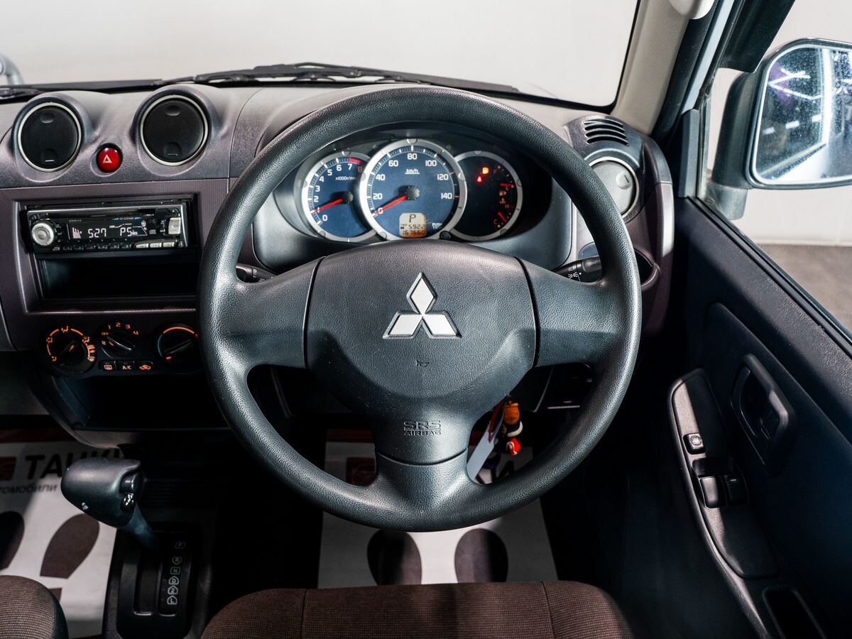 Mitsubishi Pajero Mini 2010 - фото автомобиля