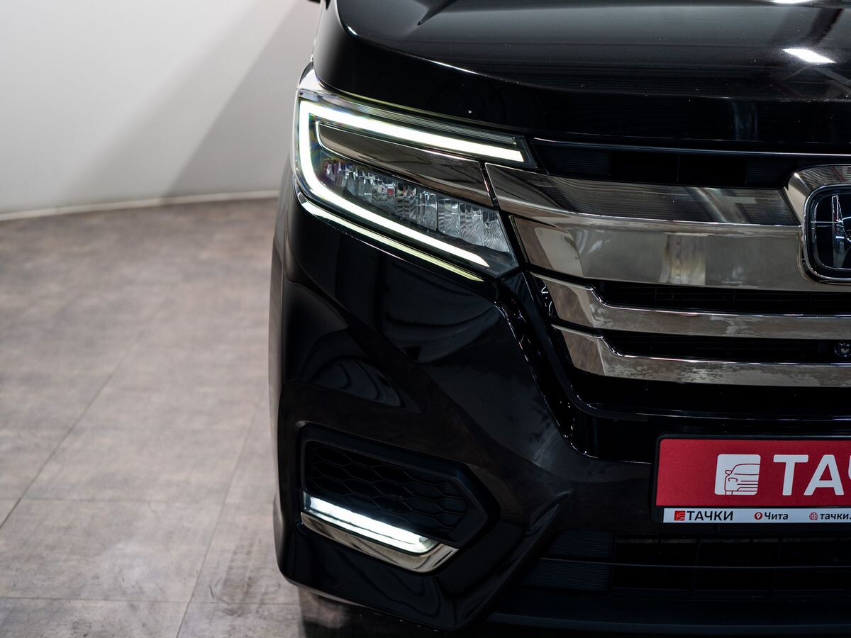 Honda Stepwgn 2018 - фото автомобиля