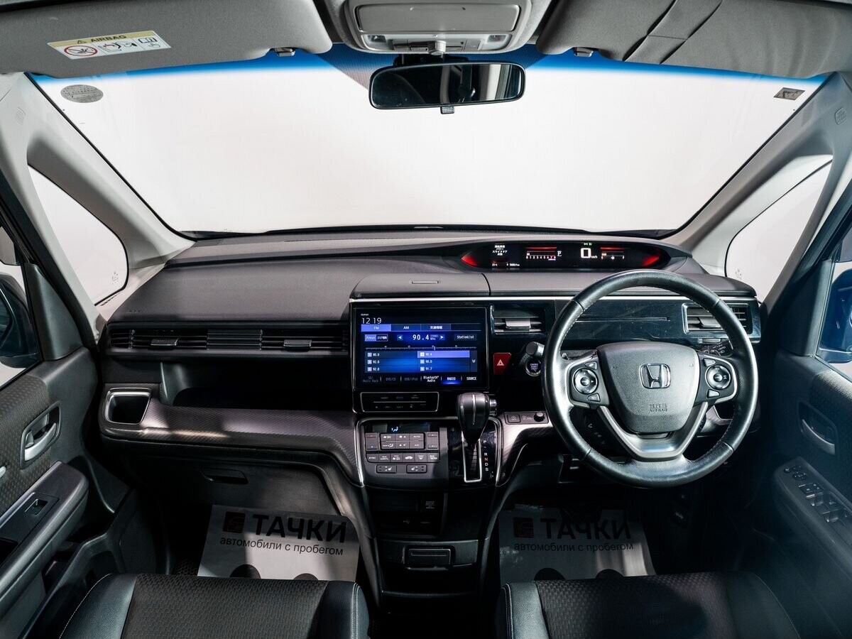Honda Stepwgn 2018 - фото автомобиля