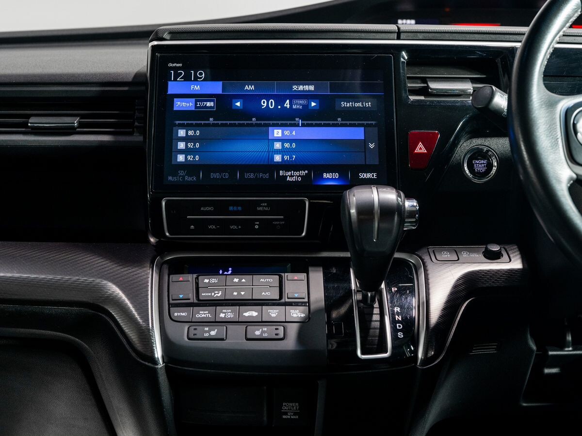 Honda Stepwgn 2018 - фото автомобиля