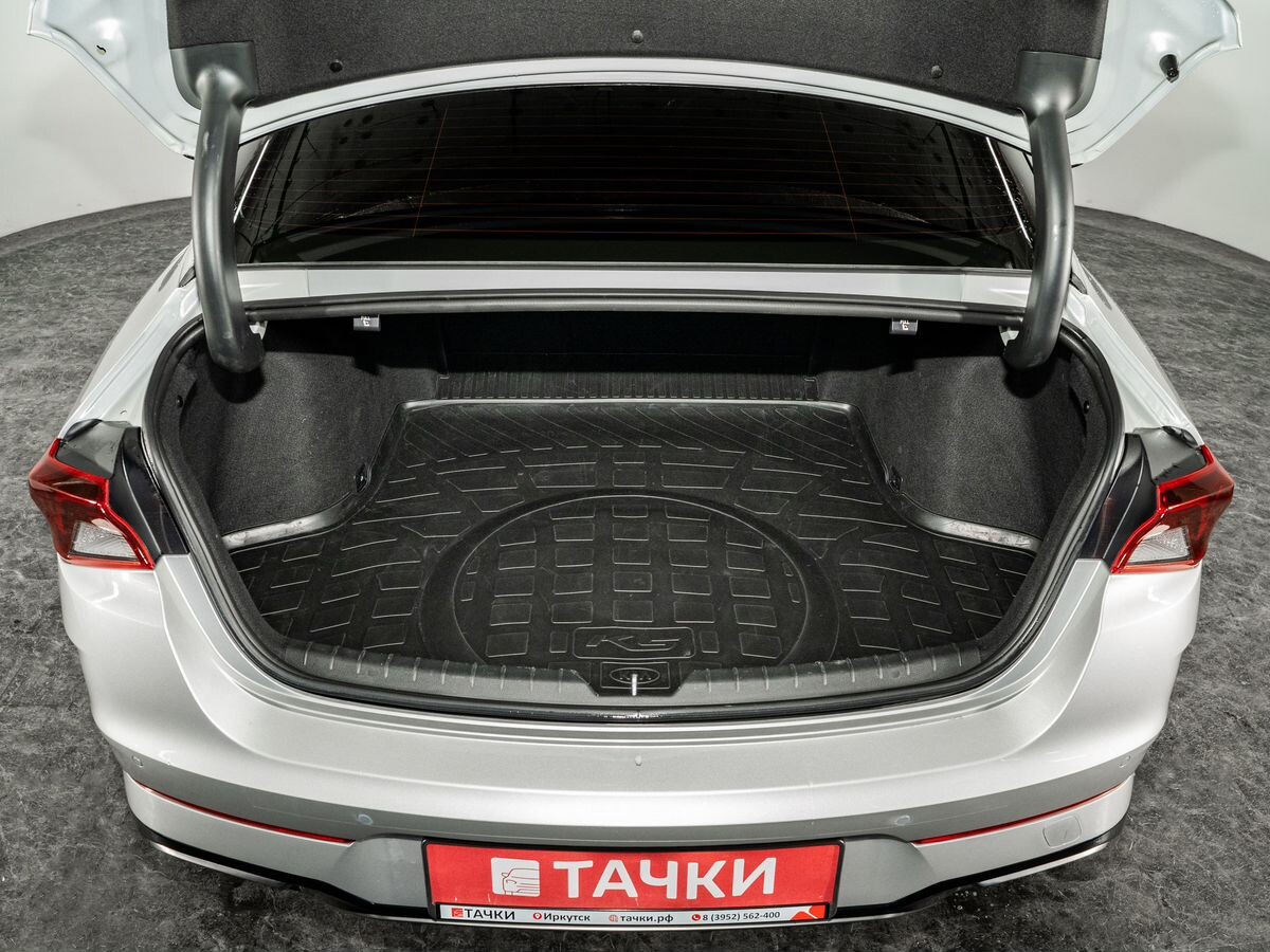 Kia K5 2021 - фото автомобиля