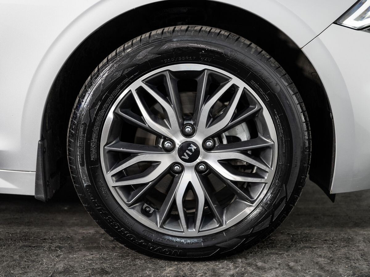 Kia K5 2021 - фото автомобиля