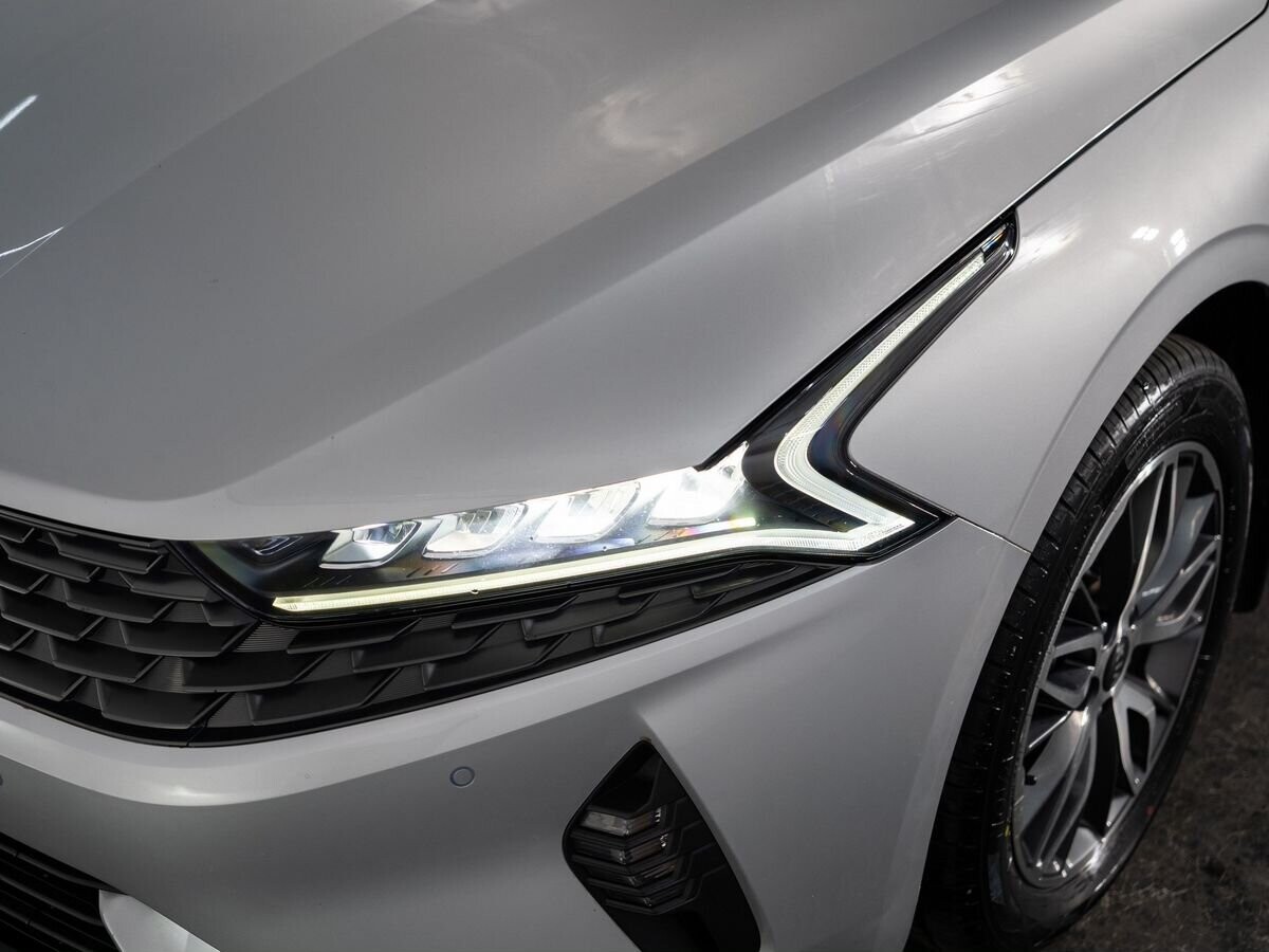 Kia K5 2021 - фото автомобиля