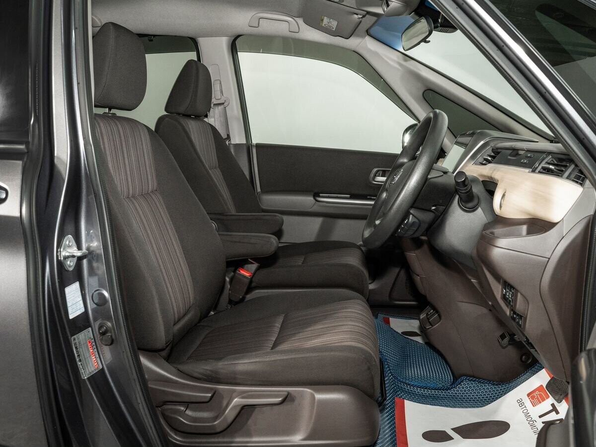 Honda Freed 2017 - фото автомобиля