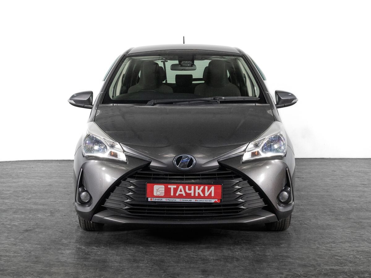 Toyota Vitz 2017 - фото автомобиля