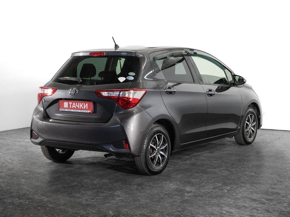 Toyota Vitz 2017 - фото автомобиля