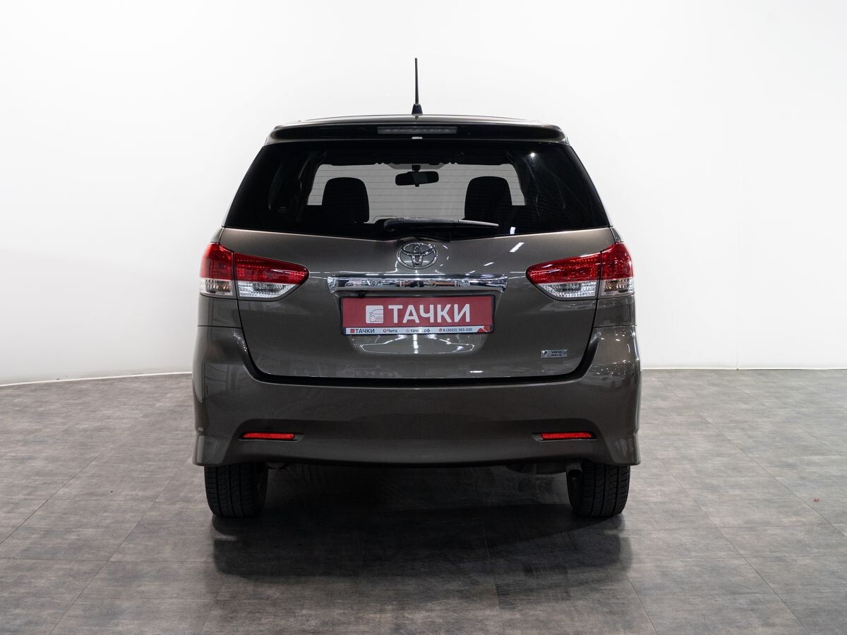 Toyota Wish 2009 - фото автомобиля