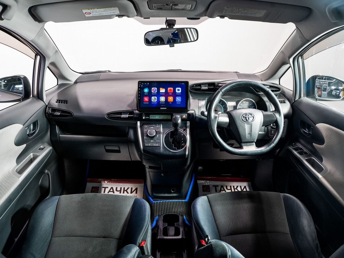 Toyota Wish 2009 - фото автомобиля
