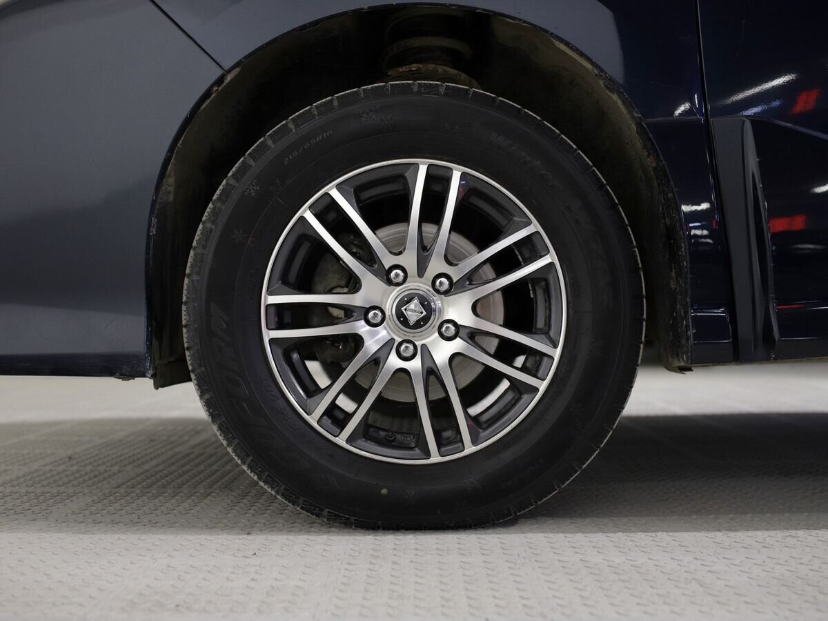 Toyota Voxy 2014 - фото автомобиля