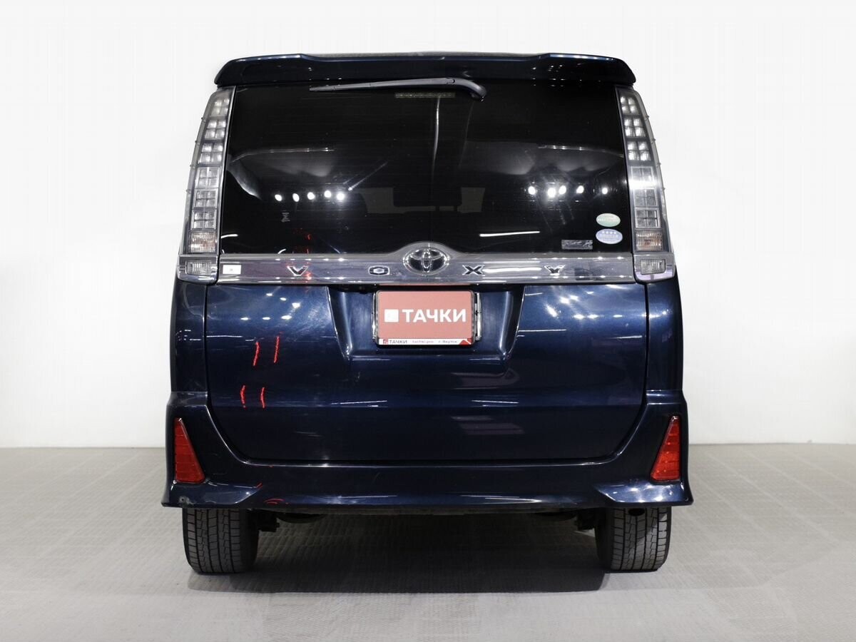 Toyota Voxy 2014 - фото автомобиля