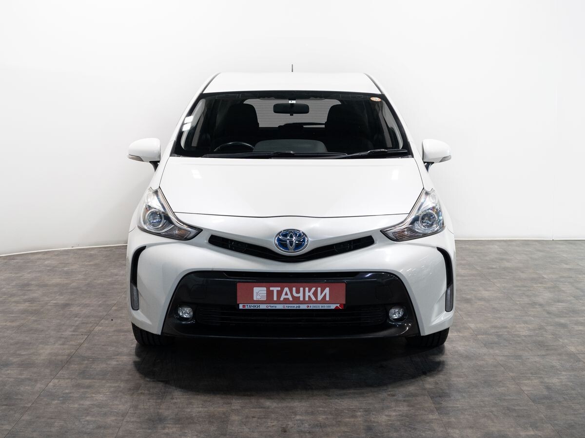 Toyota Prius Alpha 2015 - фото автомобиля