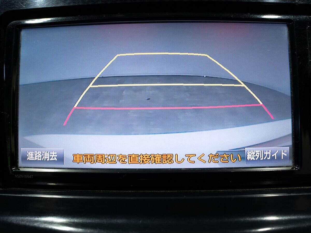 Toyota Prius Alpha 2015 - фото автомобиля