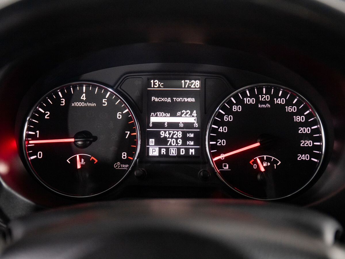 Nissan X-Trail 2012 - фото автомобиля