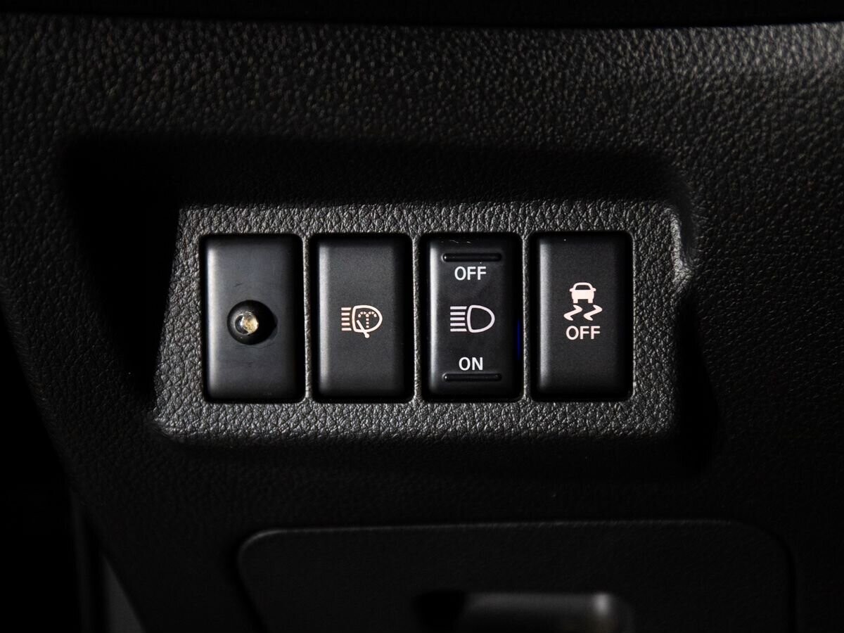 Nissan X-Trail 2012 - фото автомобиля