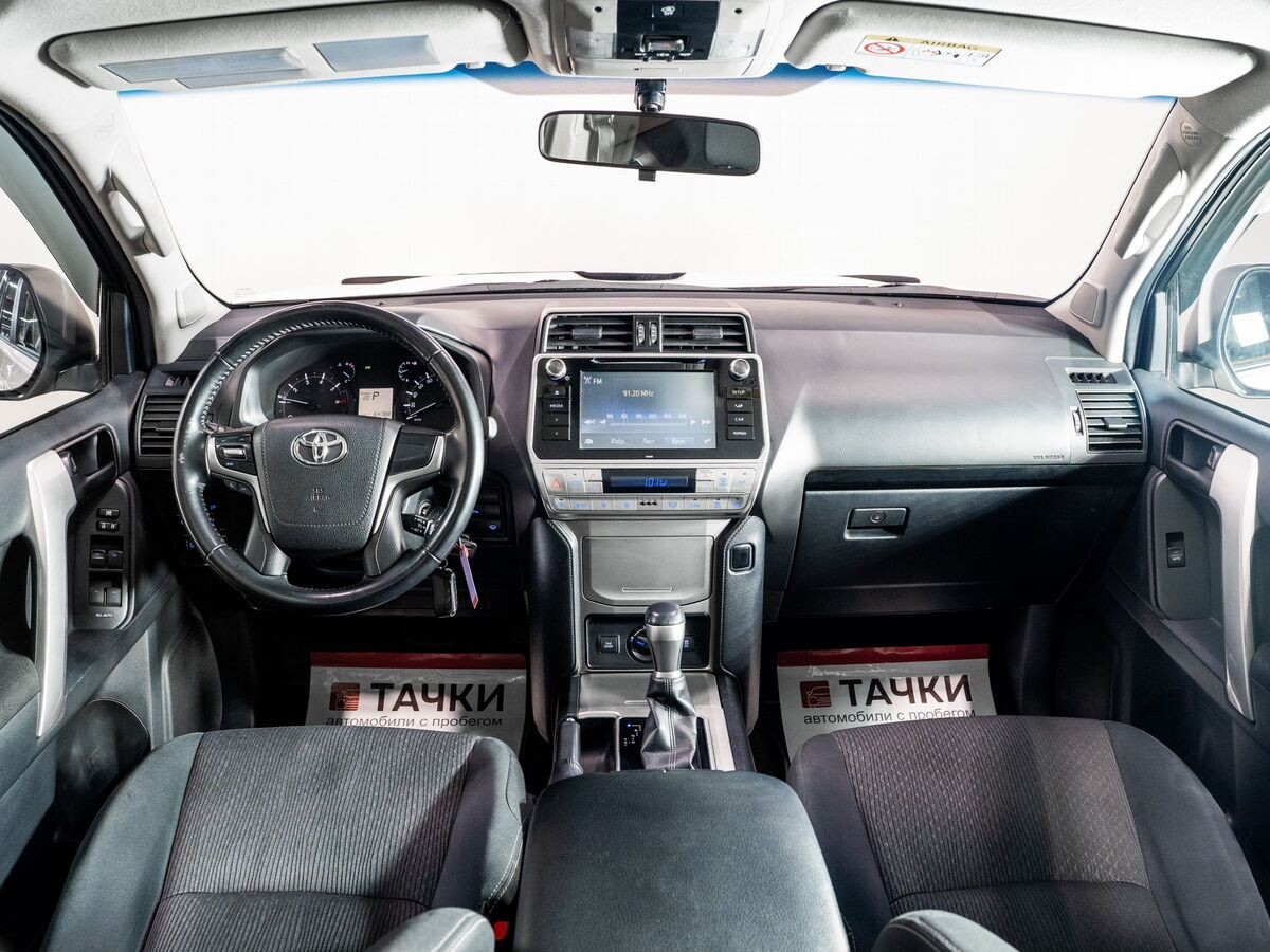 Toyota Land Cruiser Prado 2019 - фото автомобиля