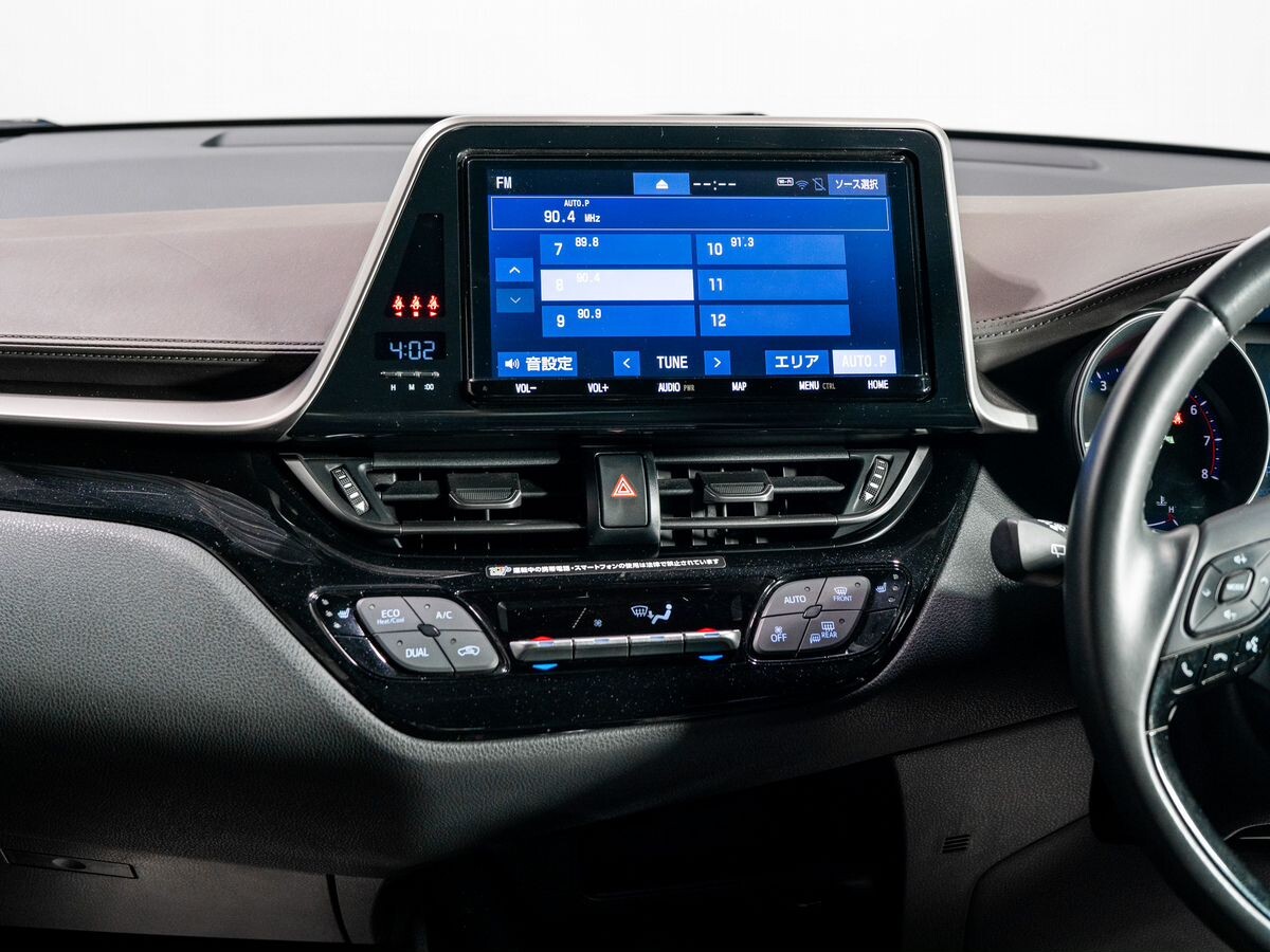 Toyota C-HR 2018 - фото автомобиля