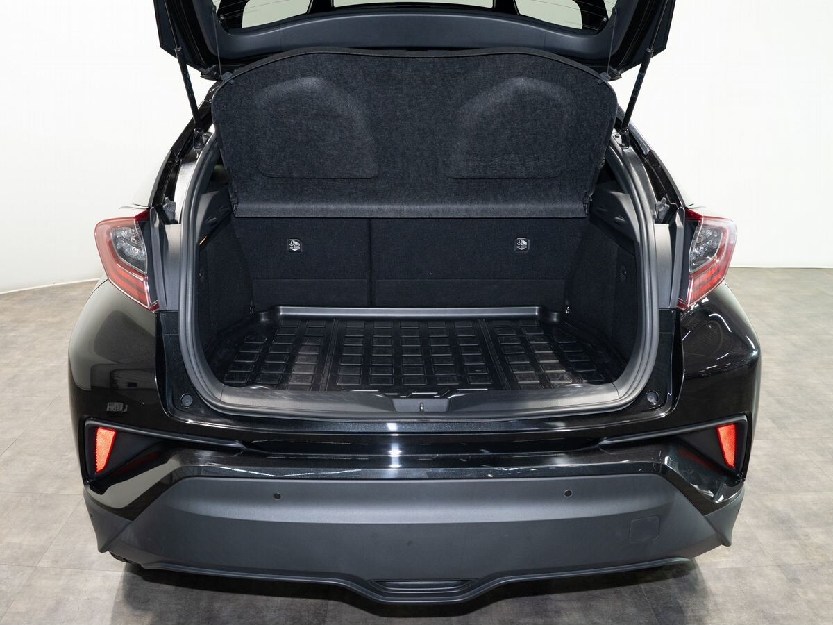 Toyota C-HR 2018 - фото автомобиля