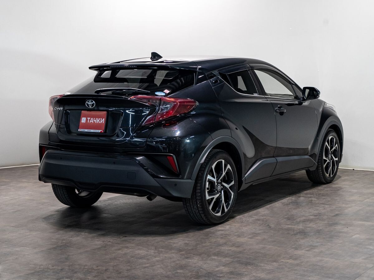 Toyota C-HR 2018 - фото автомобиля