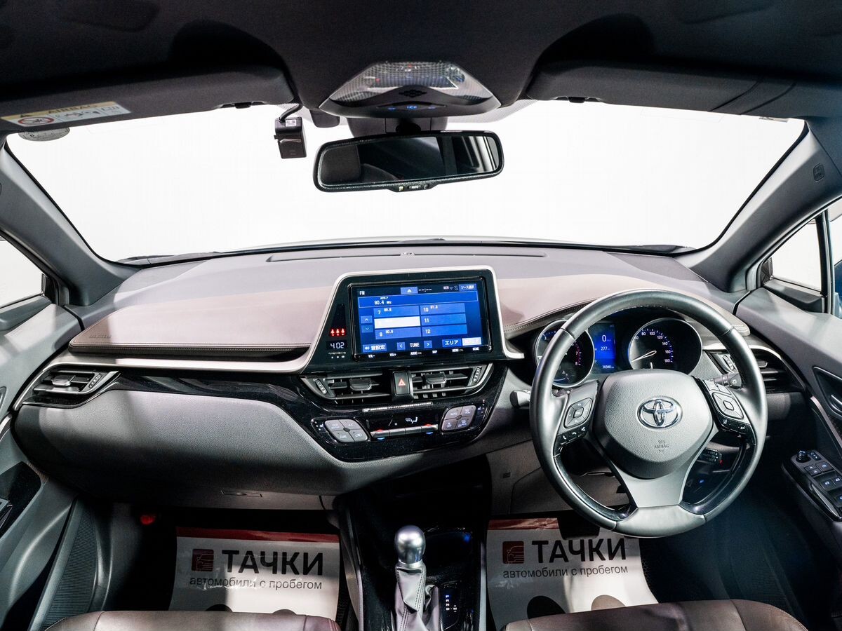 Toyota C-HR 2018 - фото автомобиля