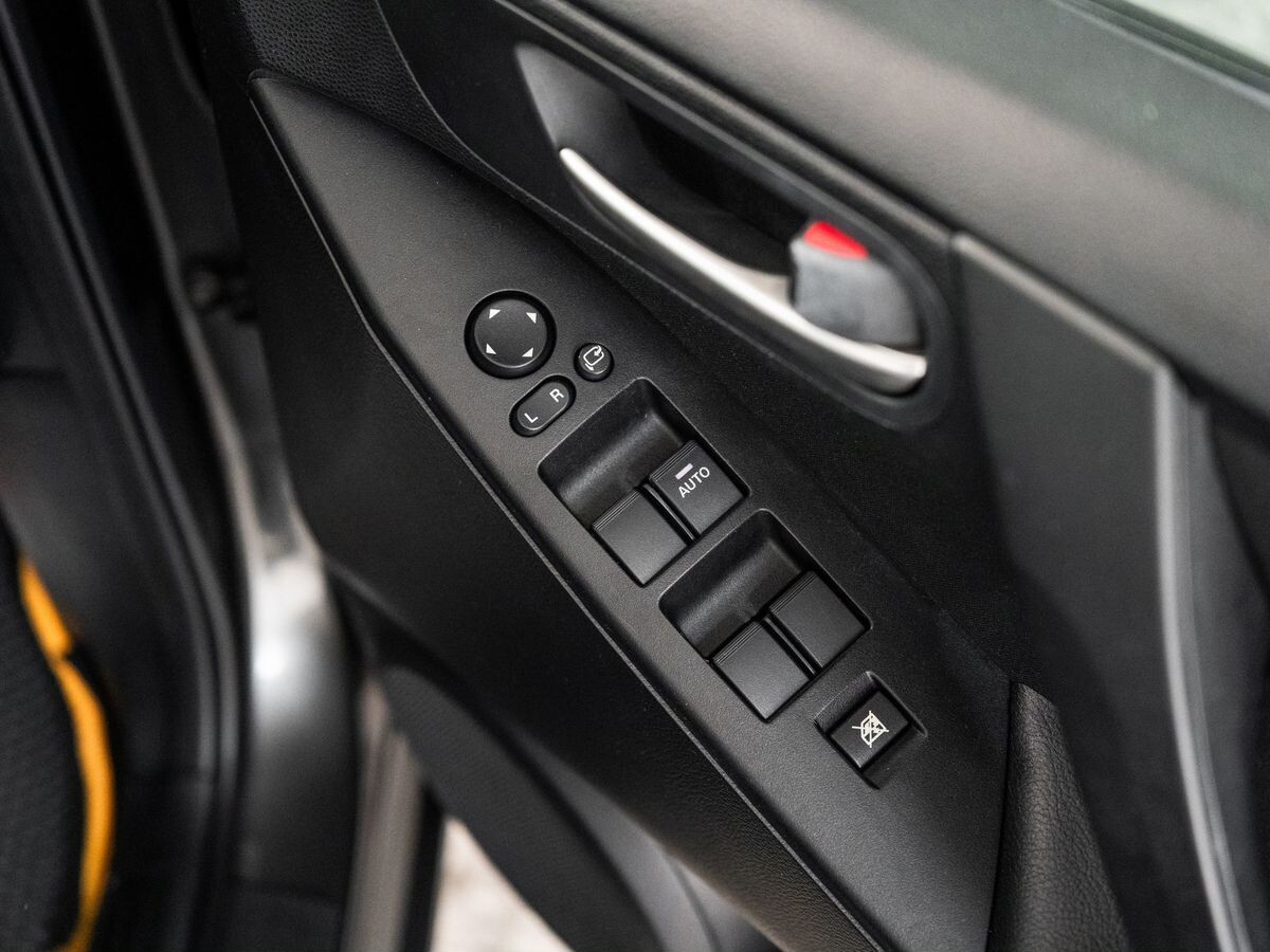 Mazda Axela 2011 - фото автомобиля