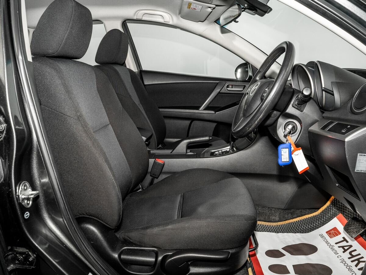 Mazda Axela 2011 - фото автомобиля