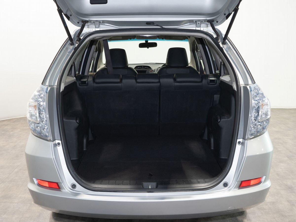 Honda Fit Shuttle 2011 - фото автомобиля
