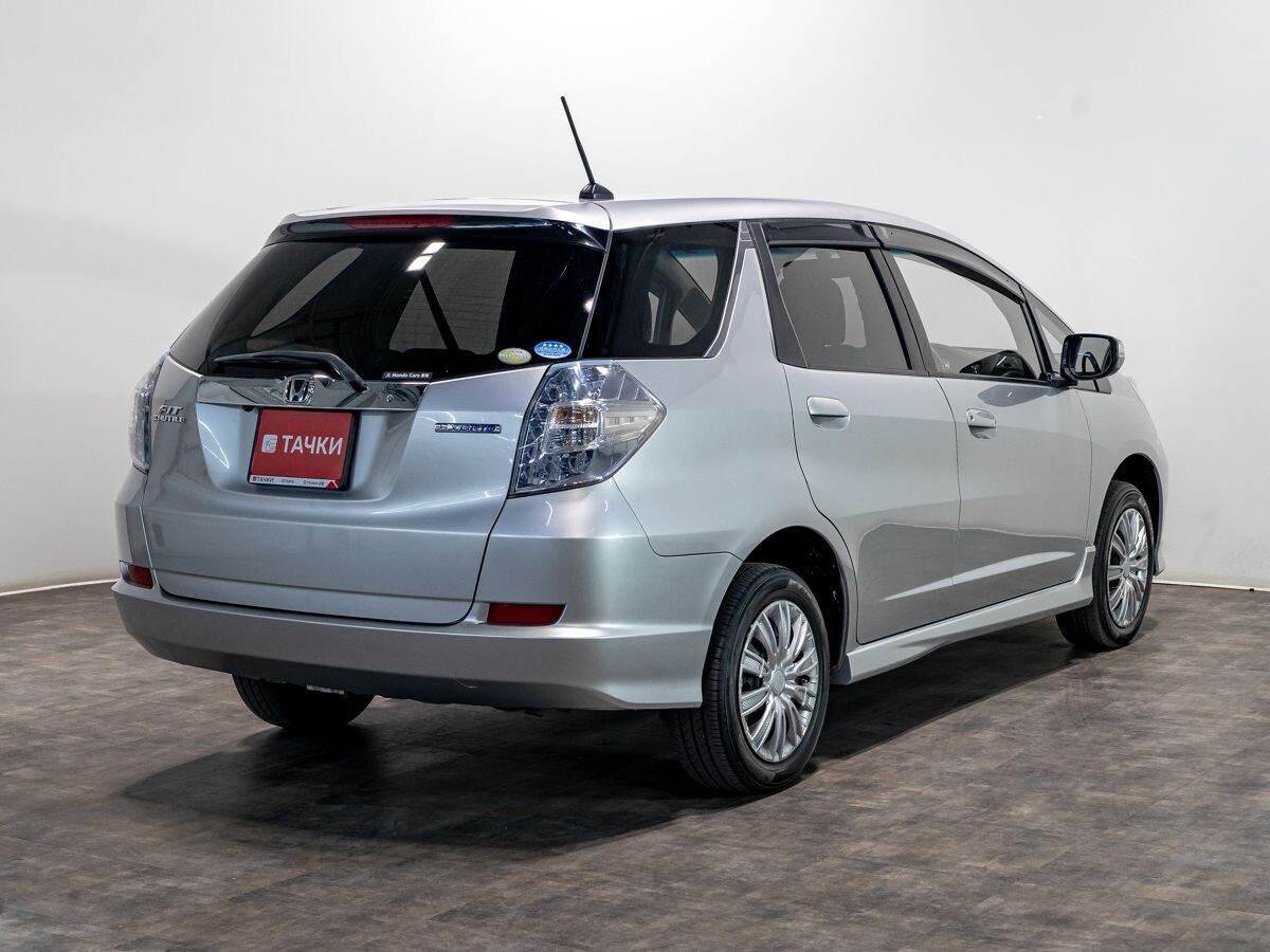 Honda Fit Shuttle 2011 - фото автомобиля