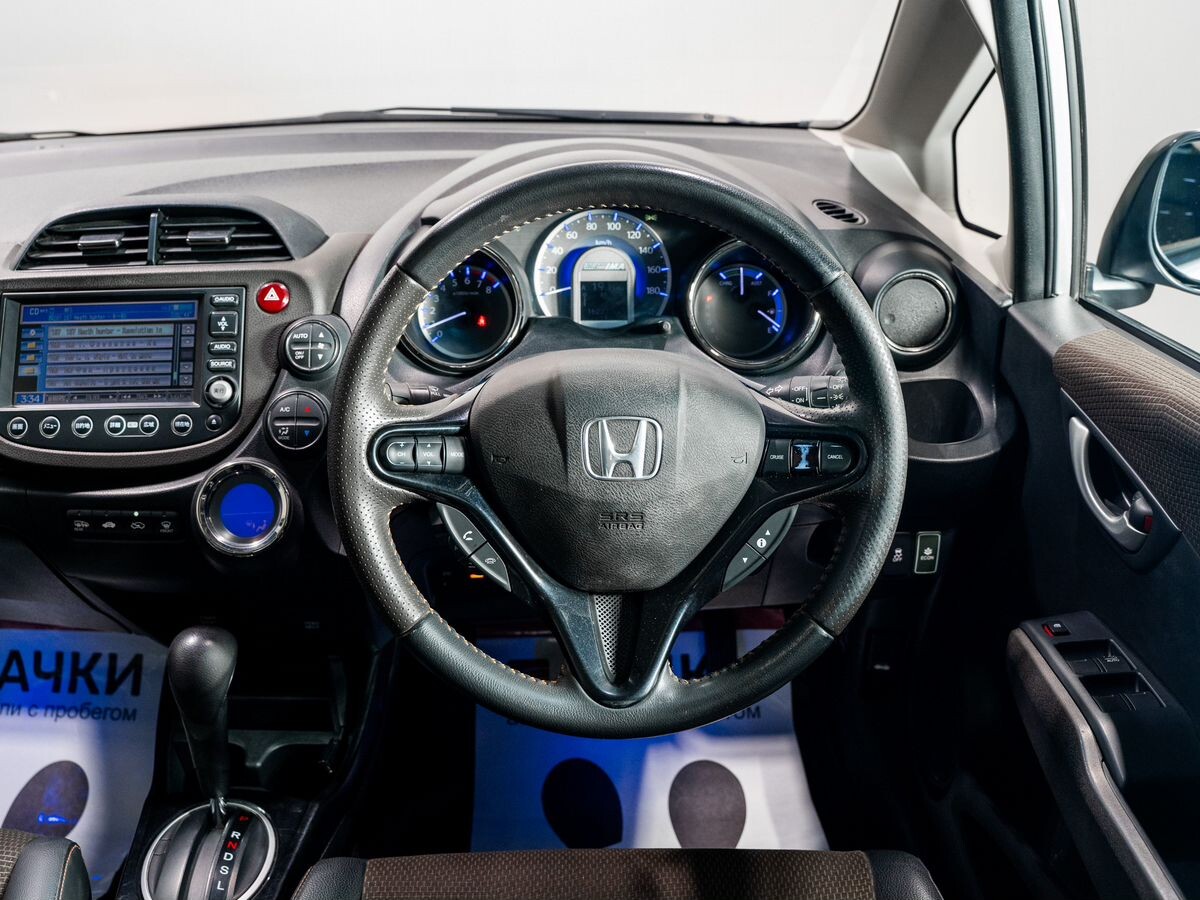 Honda Fit Shuttle 2011 - фото автомобиля
