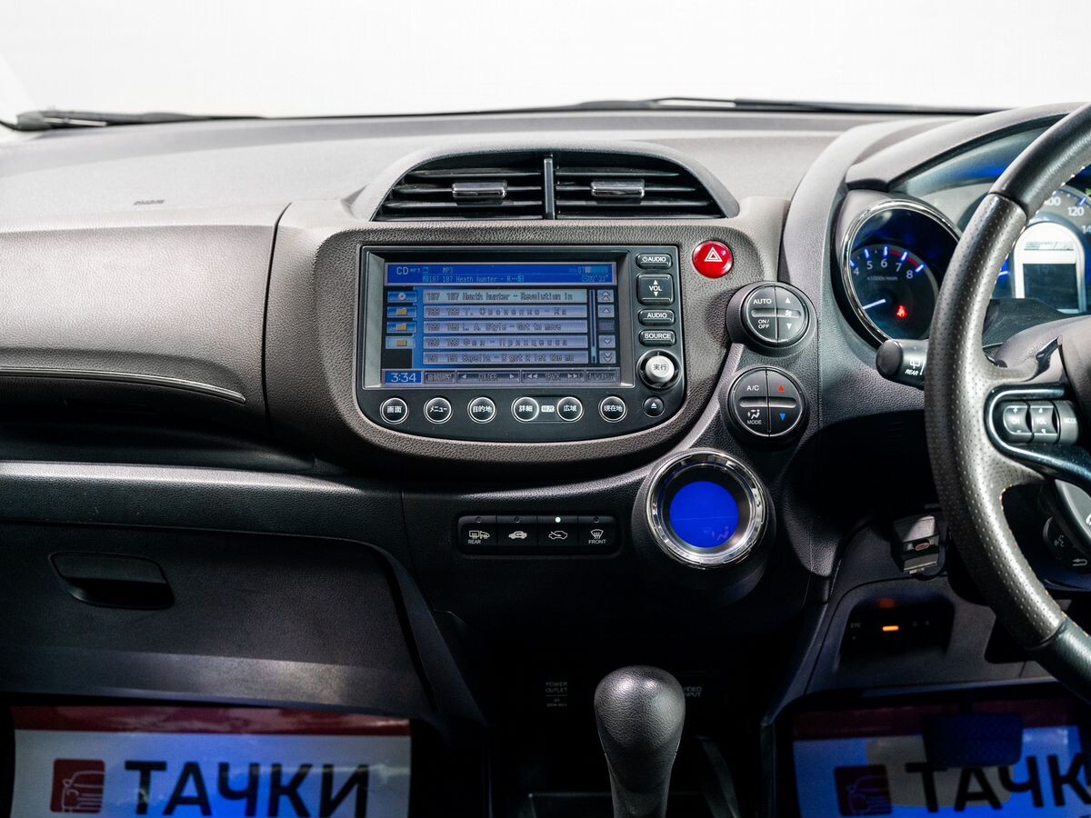 Honda Fit Shuttle 2011 - фото автомобиля