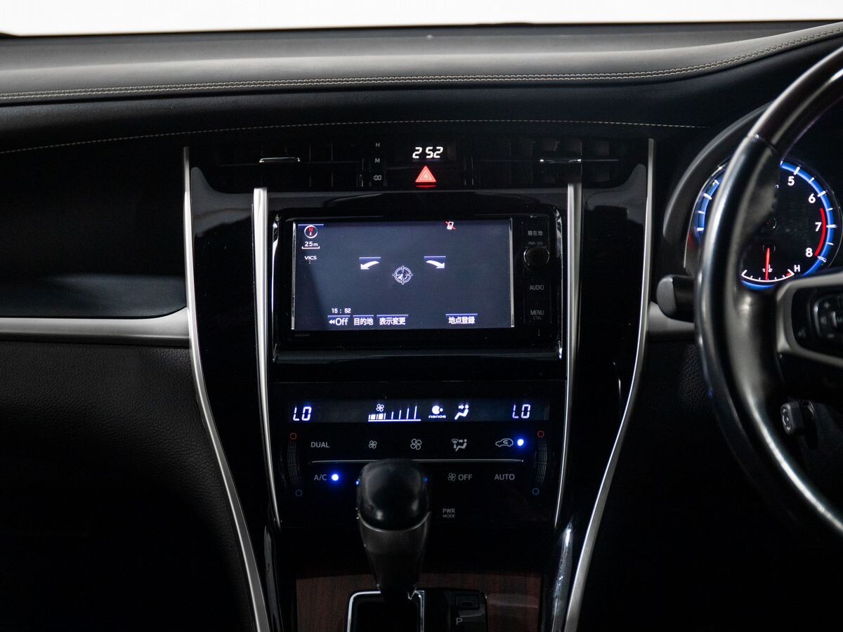 Toyota Harrier 2015 - фото автомобиля