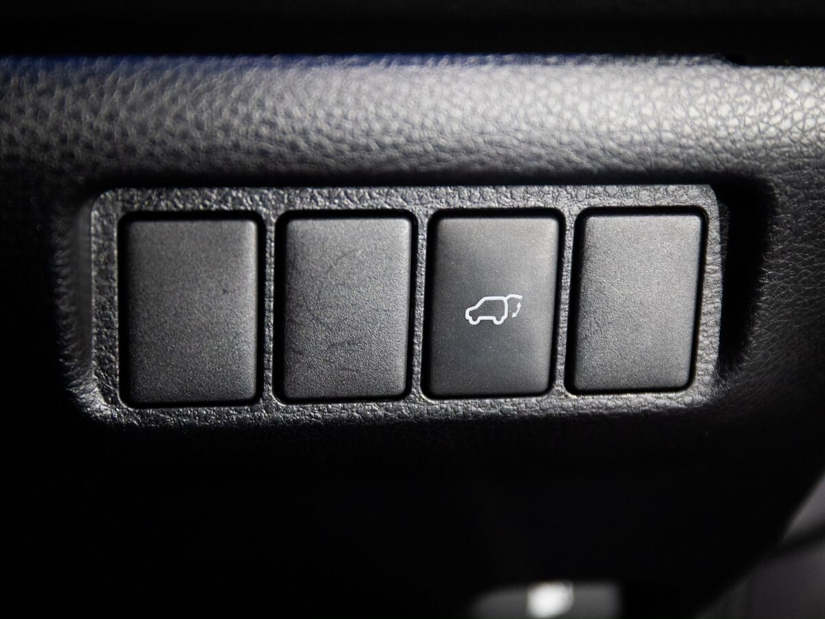 Toyota Harrier 2015 - фото автомобиля