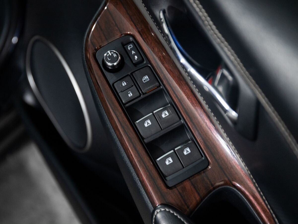 Toyota Harrier 2015 - фото автомобиля