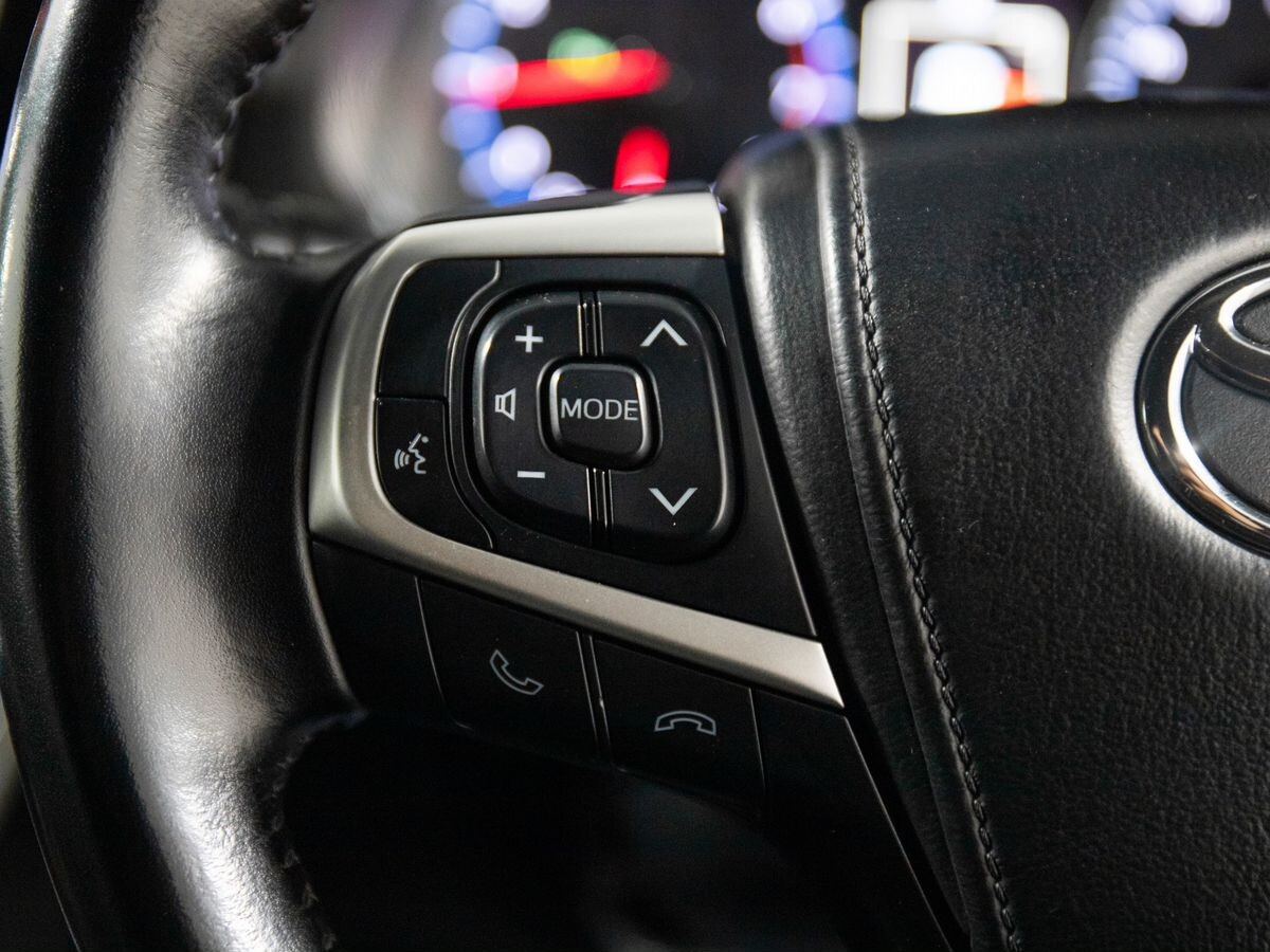 Toyota Harrier 2015 - фото автомобиля