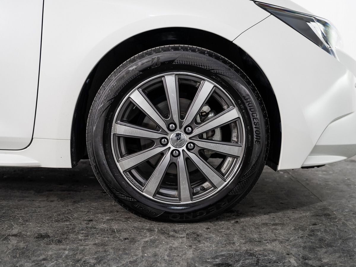 Toyota Corolla 2020 - фото автомобиля