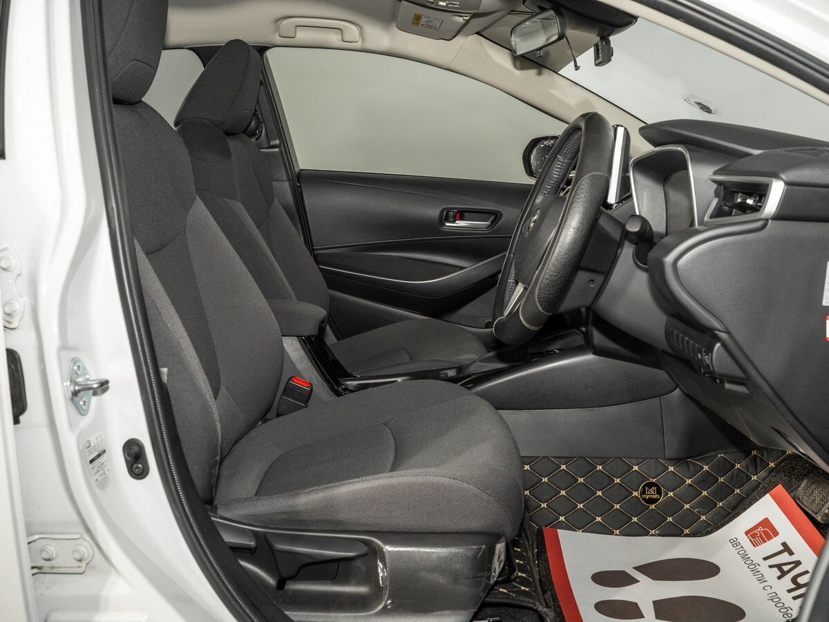 Toyota Corolla 2020 - фото автомобиля