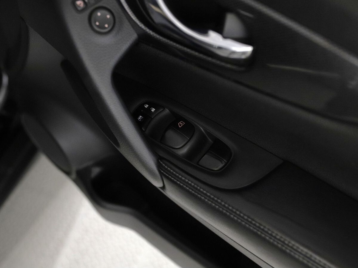 Nissan X-Trail 2015 - фото автомобиля