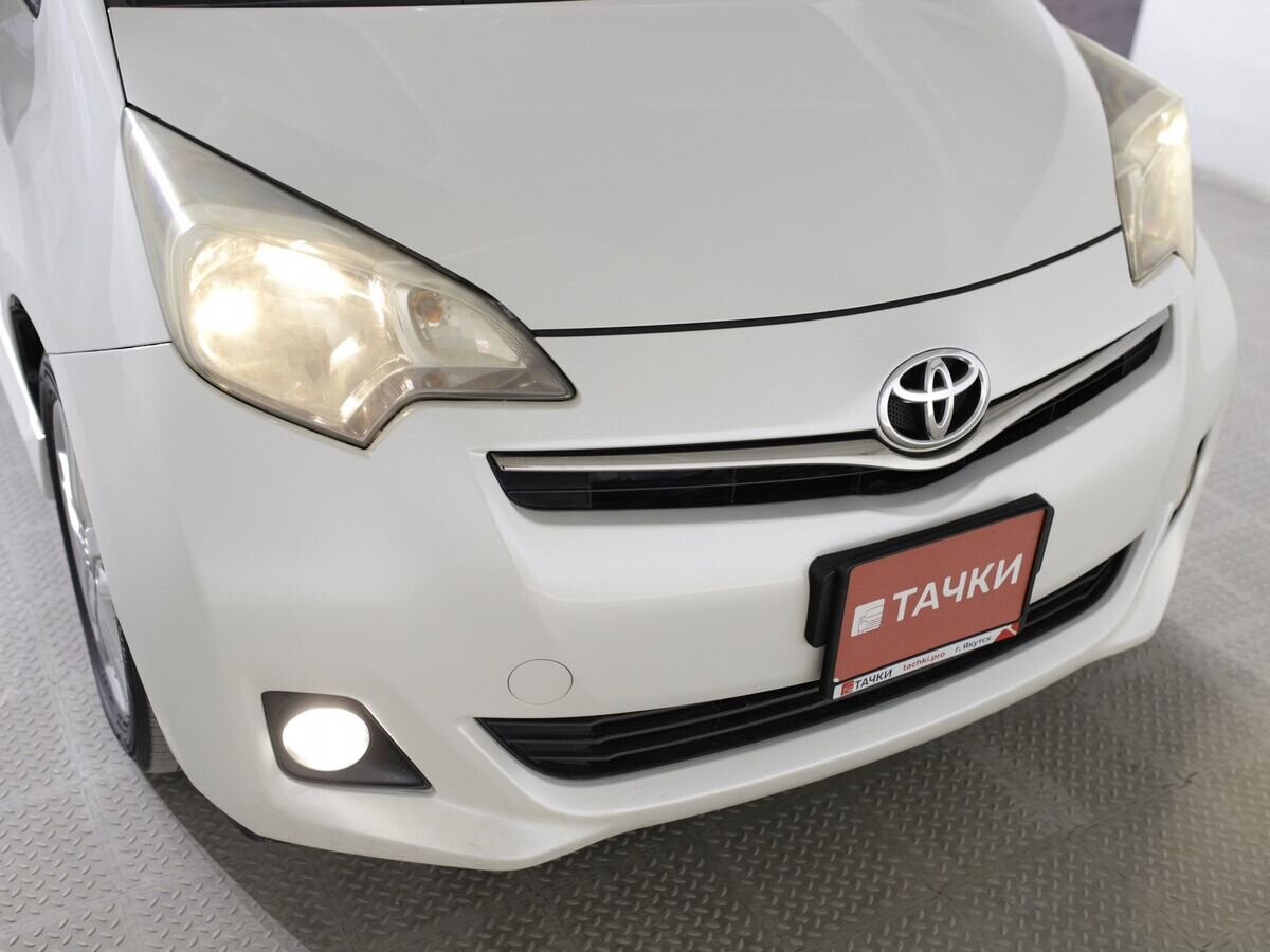 Toyota Ractis 2012 - фото автомобиля