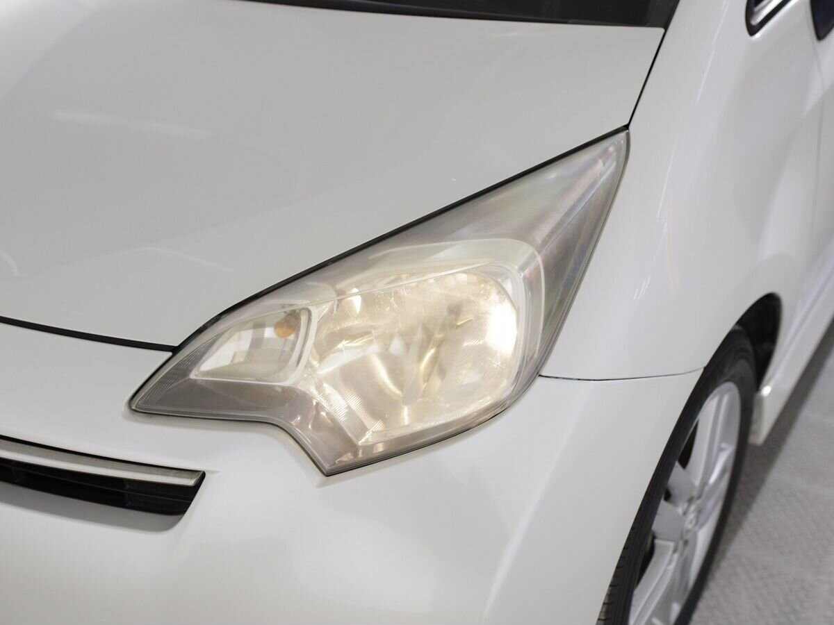 Toyota Ractis 2012 - фото автомобиля