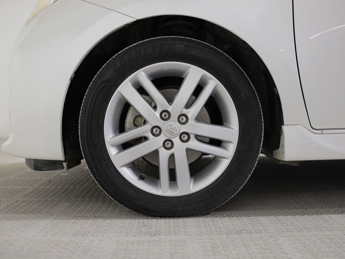 Toyota Ractis 2012 - фото автомобиля
